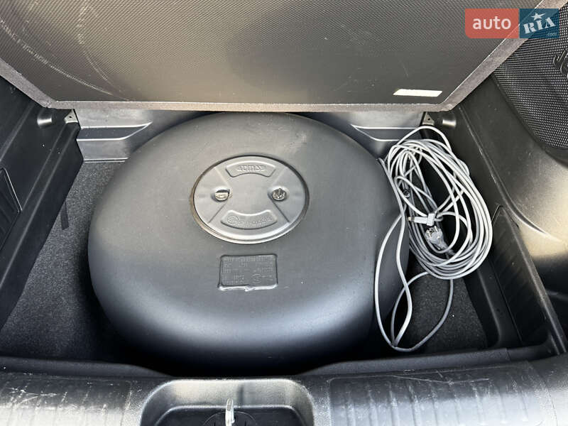 Внедорожник / Кроссовер Jeep Cherokee 2018 в Днепре