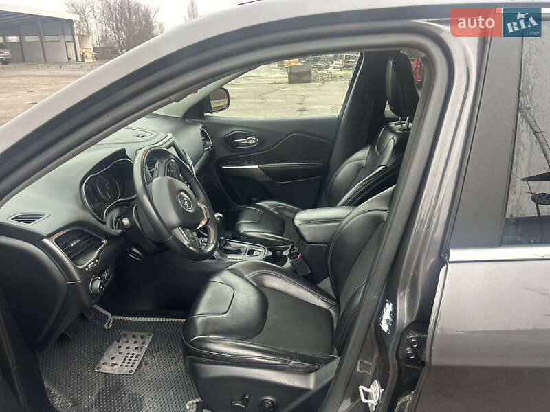 Позашляховик / Кросовер Jeep Cherokee 2020 в Переяславі