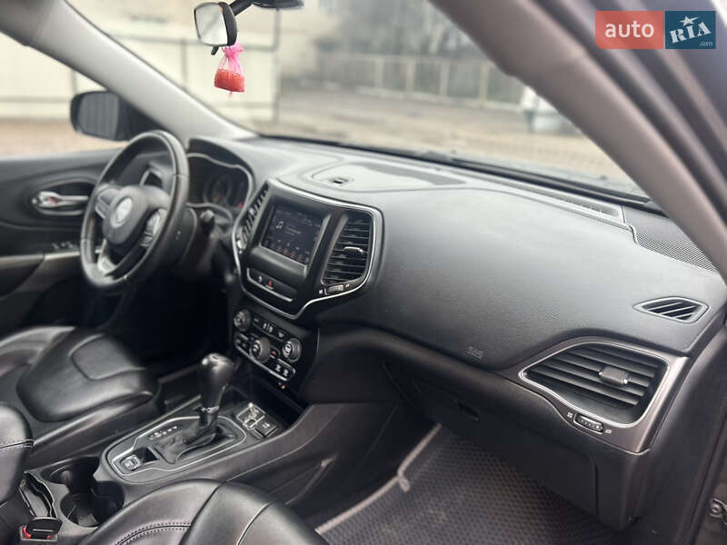 Позашляховик / Кросовер Jeep Cherokee 2020 в Переяславі