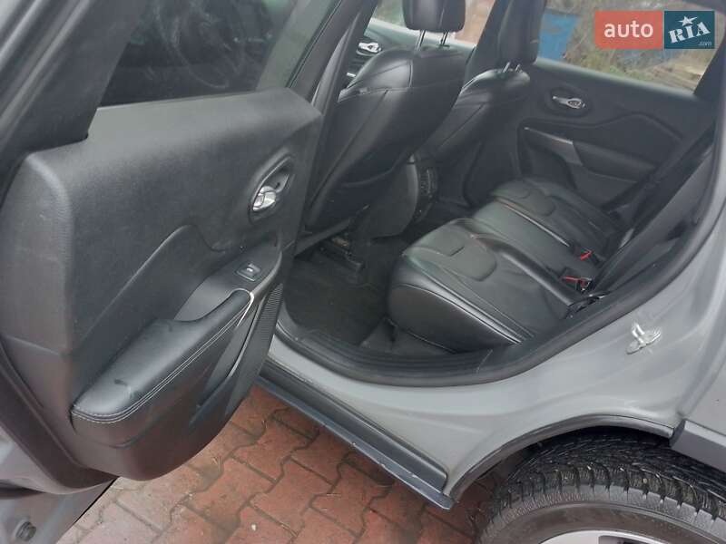 Позашляховик / Кросовер Jeep Cherokee 2019 в Рівному фото 11 Позашляховик / Кросовер Jeep Cherokee 2019 в Рівному