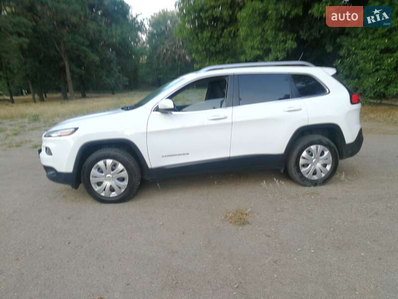 Позашляховик / Кросовер Jeep Cherokee 2015 в Кропивницькому