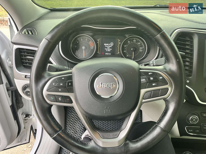 Внедорожник / Кроссовер Jeep Cherokee 2020 в Харькове