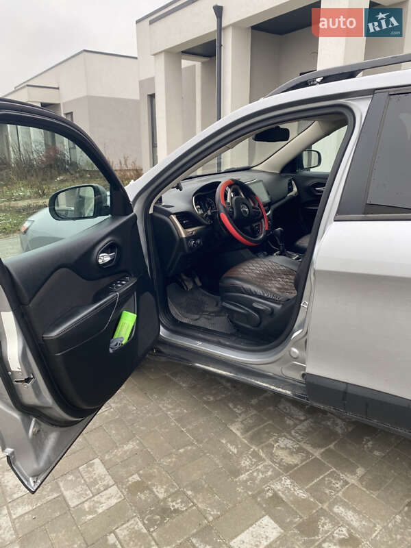 Позашляховик / Кросовер Jeep Cherokee 2014 в Рівному фото 26 Позашляховик / Кросовер Jeep Cherokee 2014 в Рівному