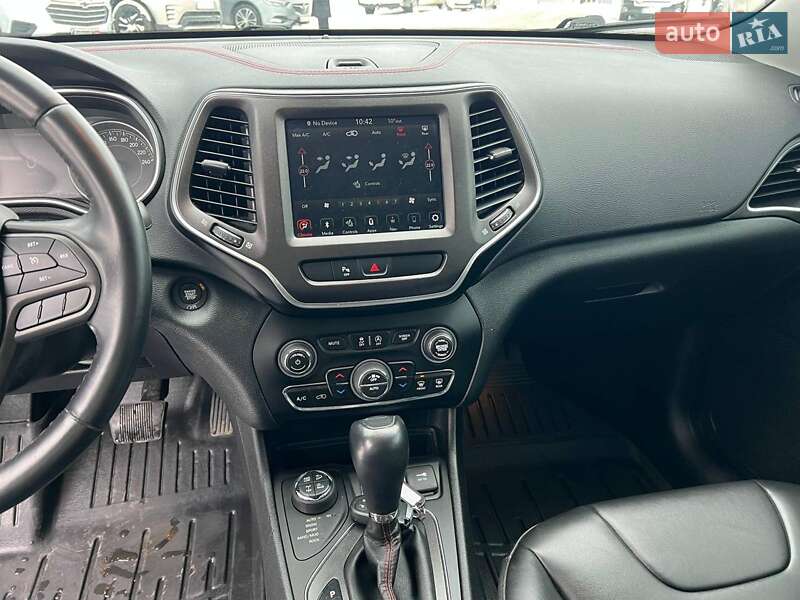 Внедорожник / Кроссовер Jeep Cherokee 2019 в Львове фото 28 Внедорожник / Кроссовер Jeep Cherokee 2019 в Львове