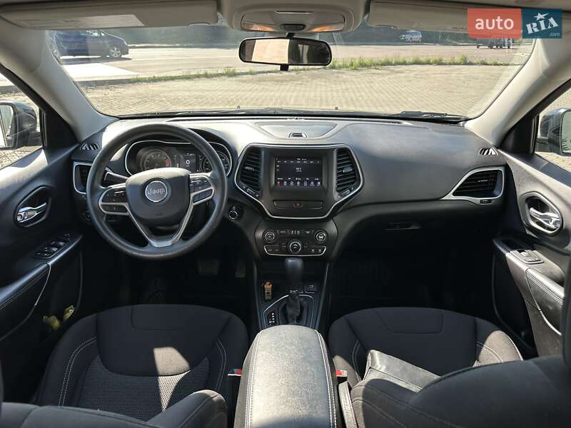Внедорожник / Кроссовер Jeep Cherokee 2018 в Житомире