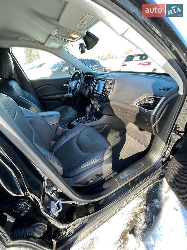 Внедорожник / Кроссовер Jeep Cherokee 2019 в Львове