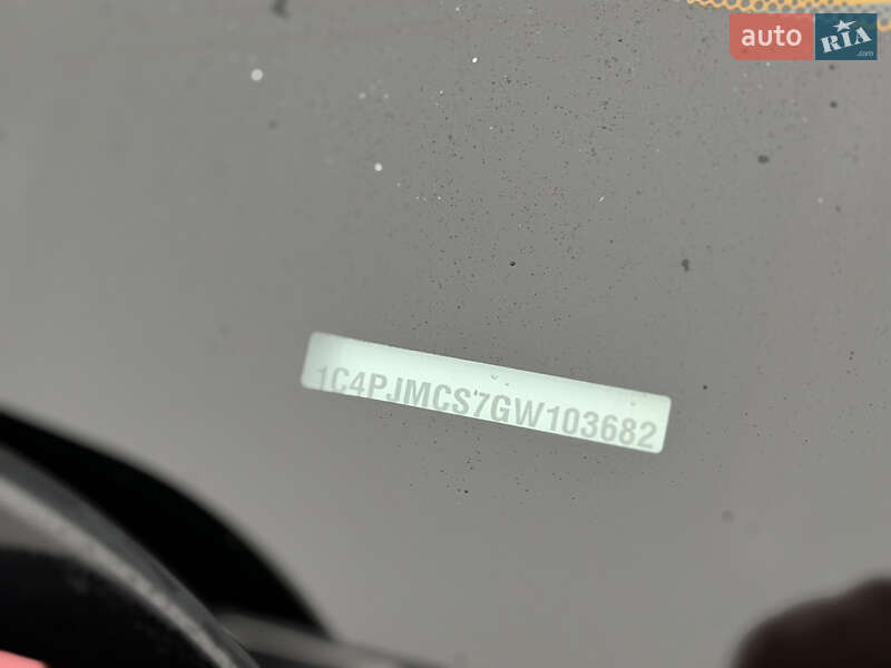 Внедорожник / Кроссовер Jeep Cherokee 2015 в Виннице