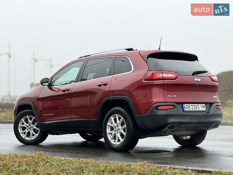 Внедорожник / Кроссовер Jeep Cherokee 2015 в Виннице
