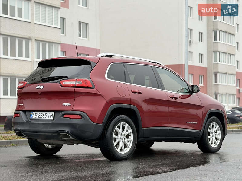 Внедорожник / Кроссовер Jeep Cherokee 2015 в Виннице