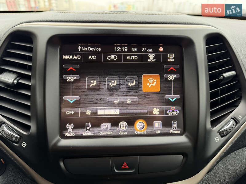 Внедорожник / Кроссовер Jeep Cherokee 2015 в Виннице