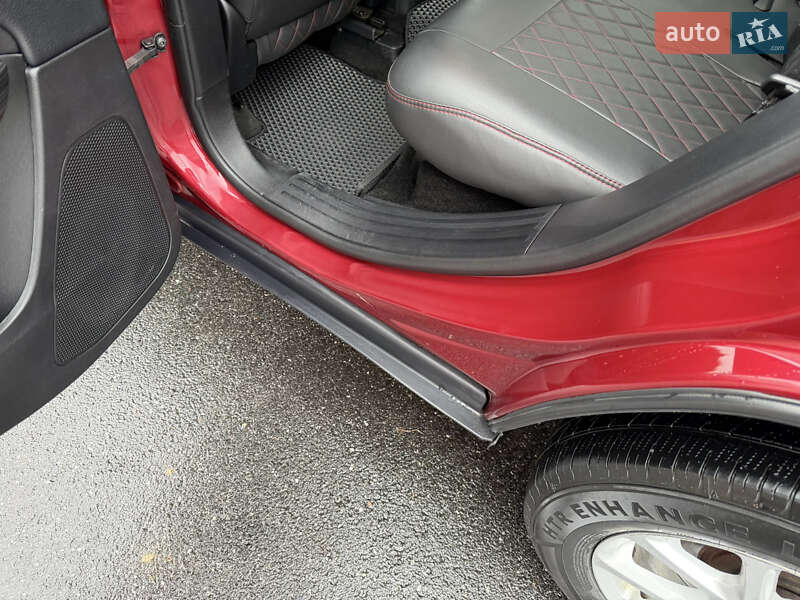 Внедорожник / Кроссовер Jeep Cherokee 2015 в Виннице