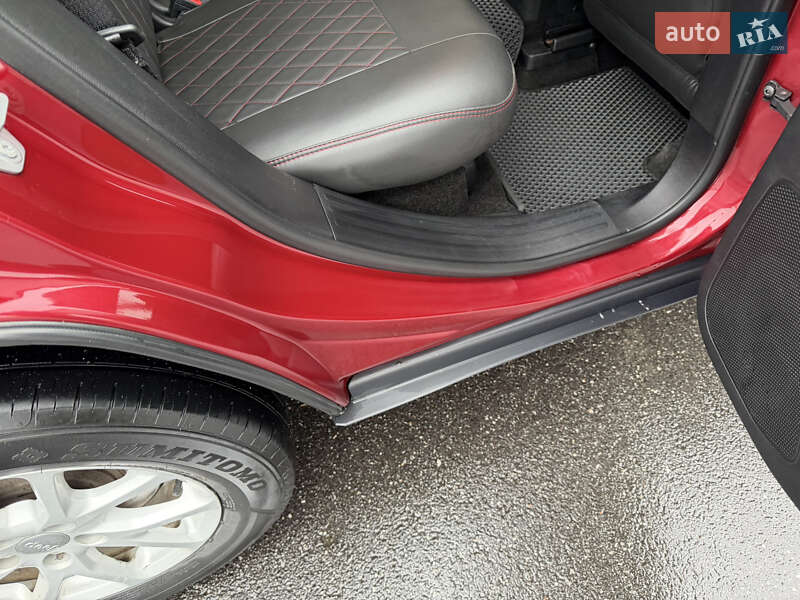 Внедорожник / Кроссовер Jeep Cherokee 2015 в Виннице