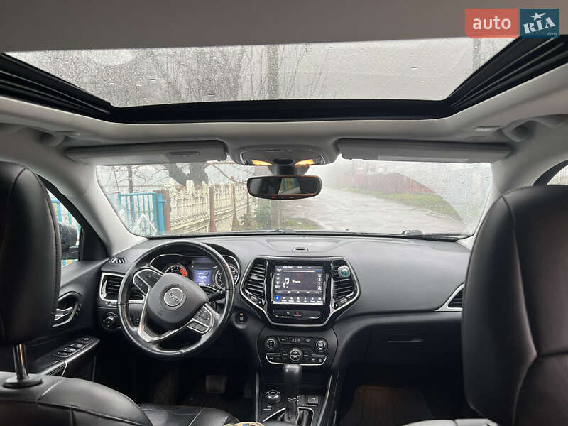 Позашляховик / Кросовер Jeep Cherokee 2019 в Черкасах