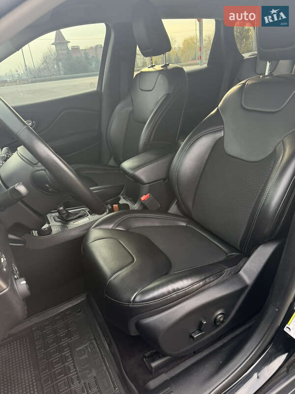 Внедорожник / Кроссовер Jeep Cherokee 2018 в Полтаве фото 34 Внедорожник / Кроссовер Jeep Cherokee 2018 в Полтаве