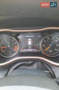 Внедорожник / Кроссовер Jeep Cherokee 2015 в Сумах