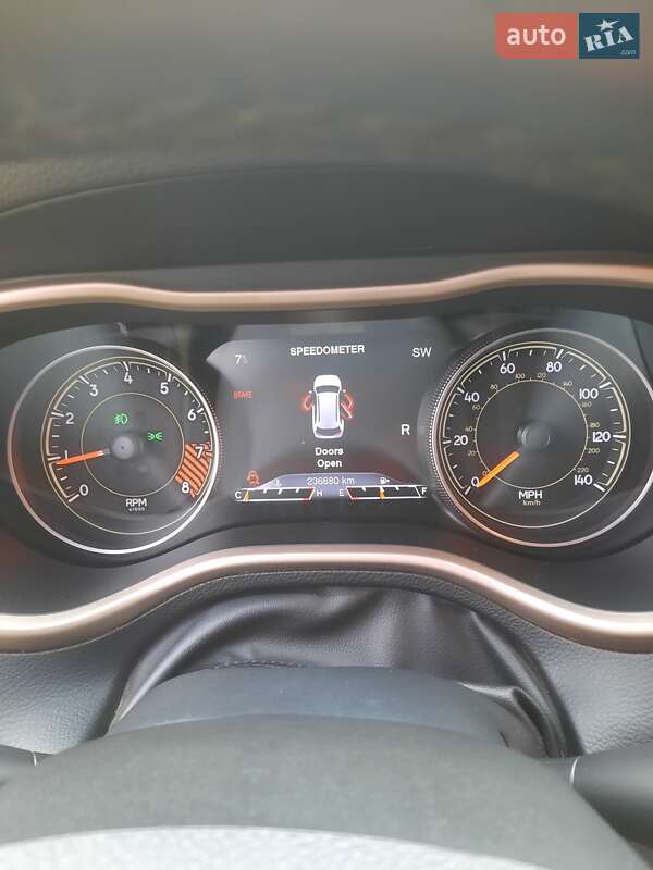 Внедорожник / Кроссовер Jeep Cherokee 2015 в Сумах