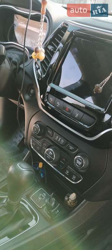 Внедорожник / Кроссовер Jeep Cherokee 2019 в Кременчуге фото 12 Внедорожник / Кроссовер Jeep Cherokee 2019 в Кременчуге