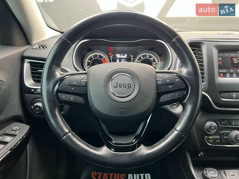 Внедорожник / Кроссовер Jeep Cherokee 2020 в Хмельницком