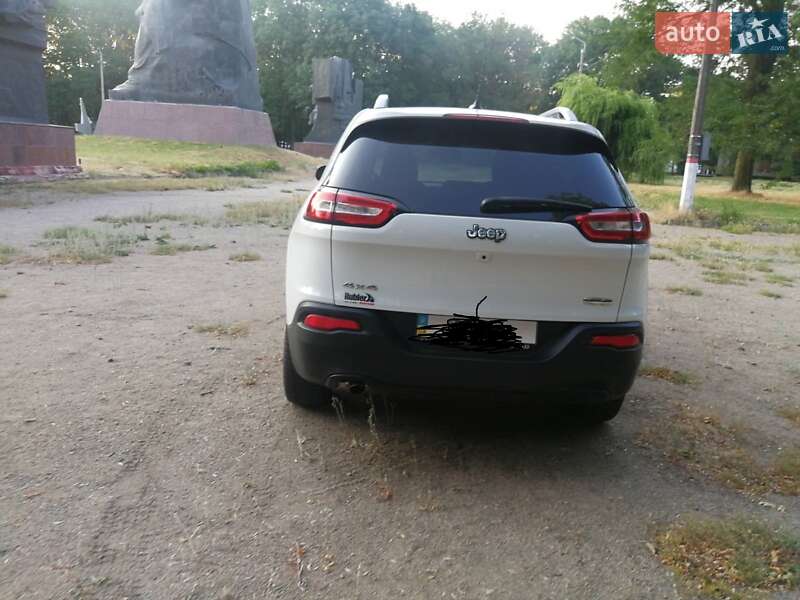 Позашляховик / Кросовер Jeep Cherokee 2015 в Кропивницькому