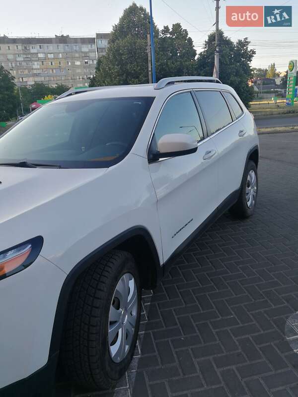 Позашляховик / Кросовер Jeep Cherokee 2015 в Кропивницькому