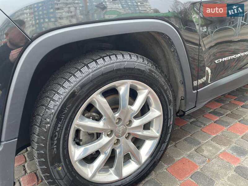 Внедорожник / Кроссовер Jeep Cherokee 2016 в Днепре