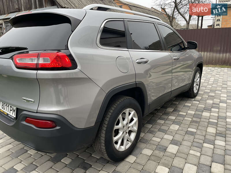 Внедорожник / Кроссовер Jeep Cherokee 2014 в Лубнах