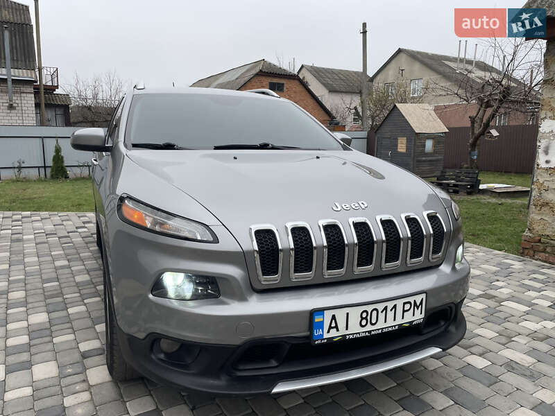 Внедорожник / Кроссовер Jeep Cherokee 2014 в Лубнах