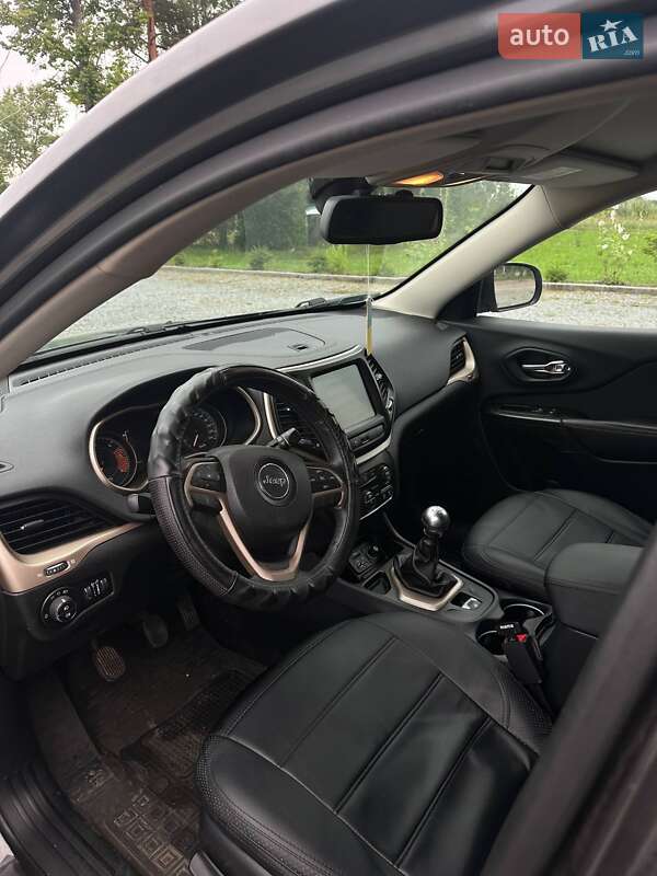 Позашляховик / Кросовер Jeep Cherokee 2014 в Житомирі