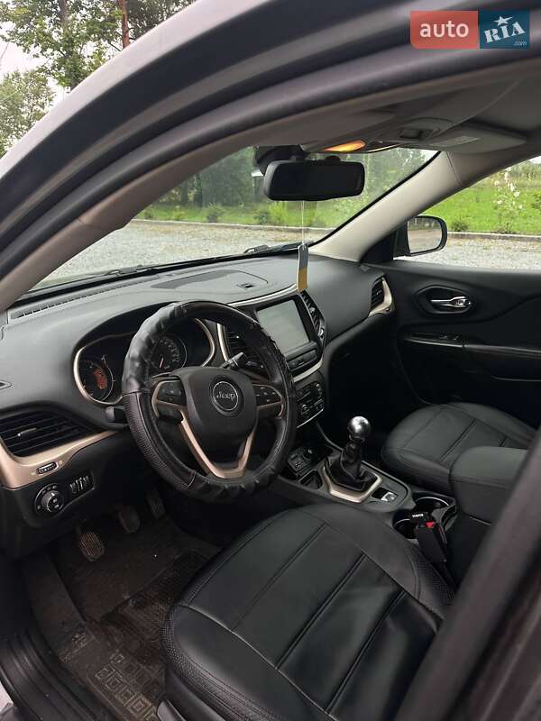 Позашляховик / Кросовер Jeep Cherokee 2014 в Житомирі