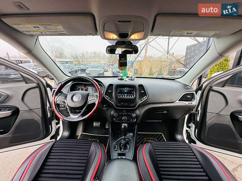 Внедорожник / Кроссовер Jeep Cherokee 2018 в Харькове