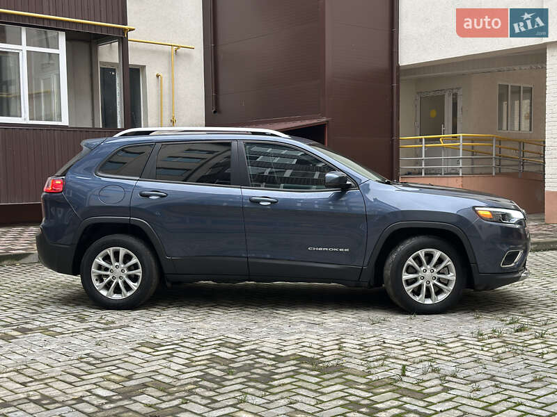 Позашляховик / Кросовер Jeep Cherokee 2021 в Ромнах