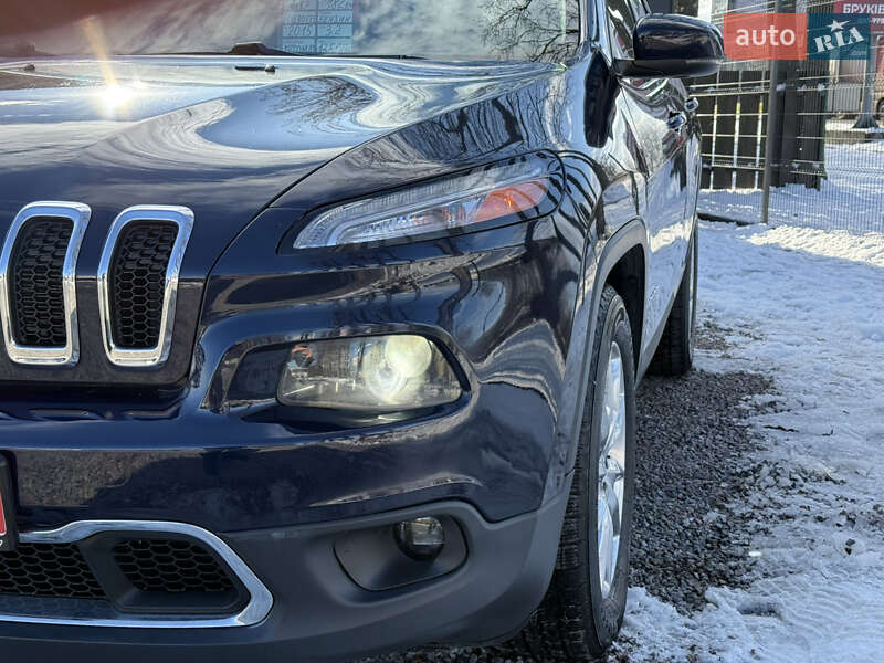 Позашляховик / Кросовер Jeep Cherokee 2015 в Стрию