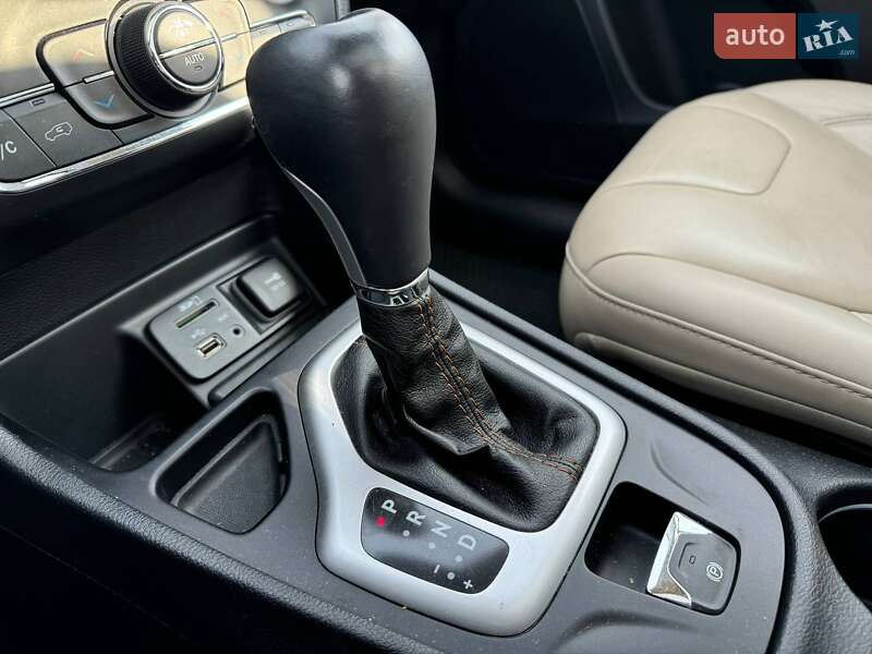 Внедорожник / Кроссовер Jeep Cherokee 2015 в Киеве фото 23 Внедорожник / Кроссовер Jeep Cherokee 2015 в Киеве