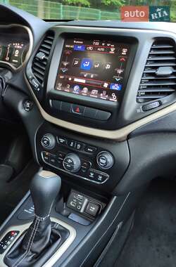 Внедорожник / Кроссовер Jeep Cherokee 2014 в Львове