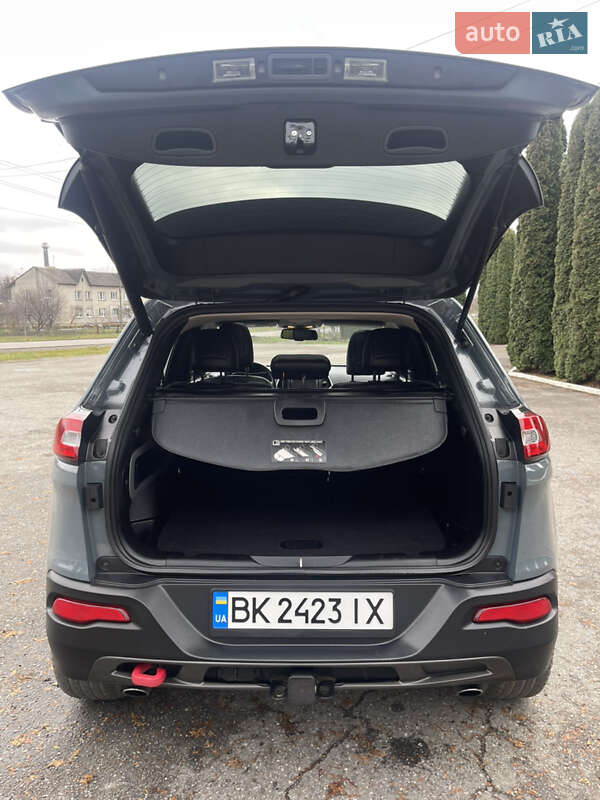 Внедорожник / Кроссовер Jeep Cherokee 2014 в Дубно фото 15 Внедорожник / Кроссовер Jeep Cherokee 2014 в Дубно