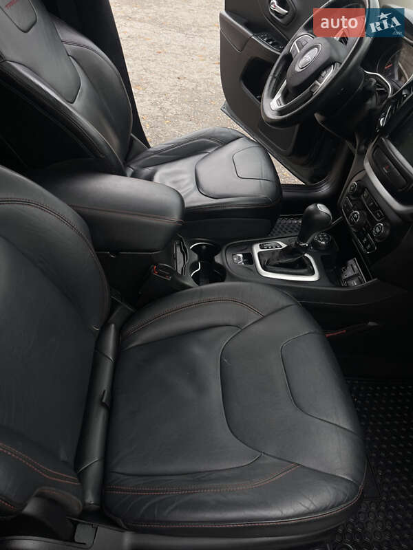 Внедорожник / Кроссовер Jeep Cherokee 2014 в Дубно фото 32 Внедорожник / Кроссовер Jeep Cherokee 2014 в Дубно