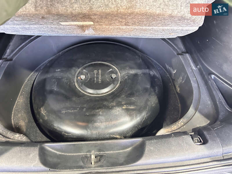 Позашляховик / Кросовер Jeep Cherokee 2015 в Харкові