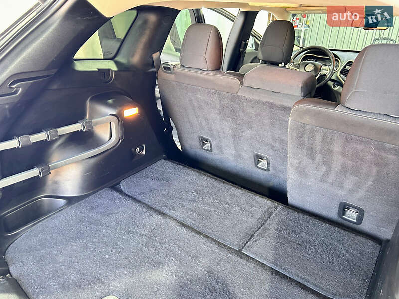 Позашляховик / Кросовер Jeep Cherokee 2015 в Харкові