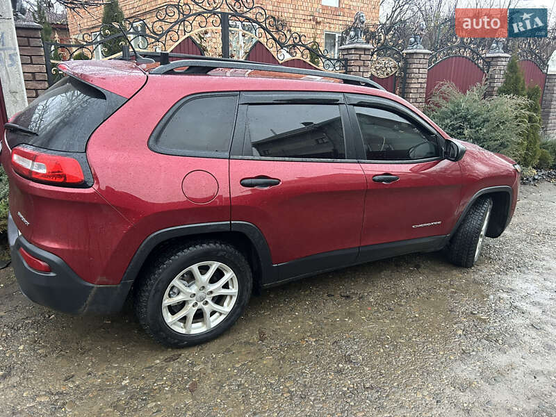 Внедорожник / Кроссовер Jeep Cherokee 2016 в Черновцах