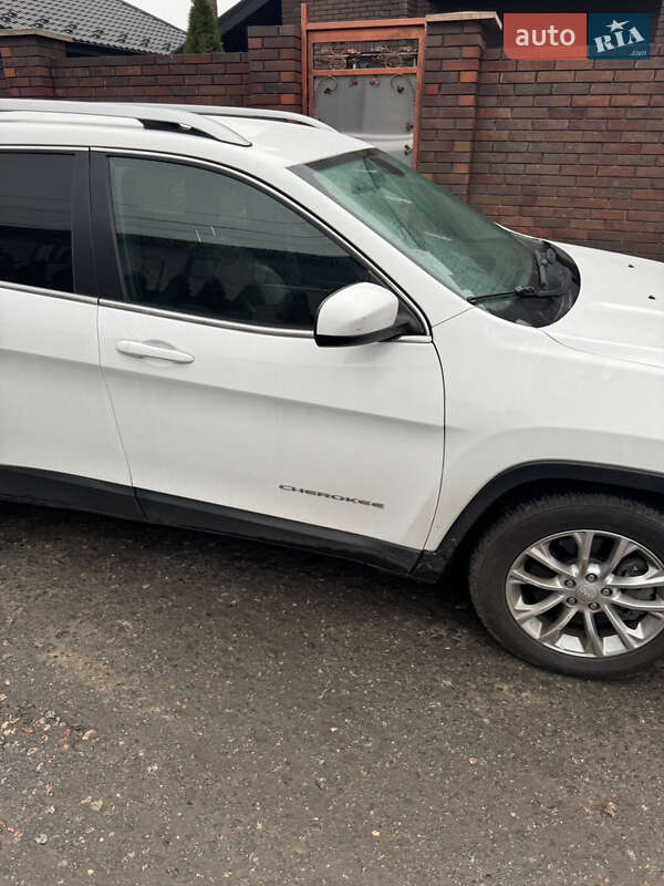 Позашляховик / Кросовер Jeep Cherokee 2018 в Києві
