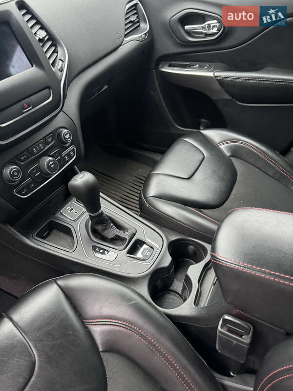 Позашляховик / Кросовер Jeep Cherokee 2018 в Києві