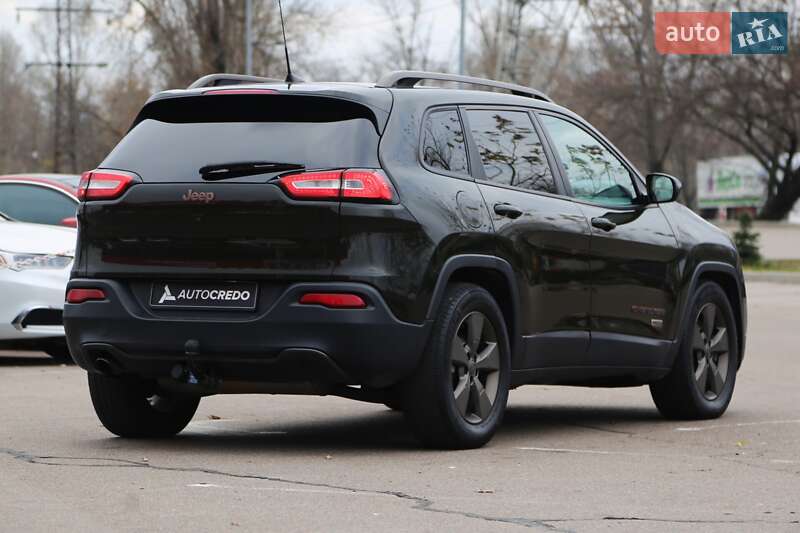 Позашляховик / Кросовер Jeep Cherokee 2016 в Києві