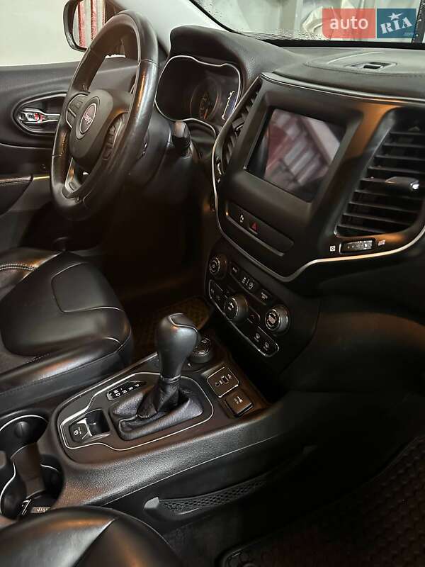 Позашляховик / Кросовер Jeep Cherokee 2018 в Полтаві фото 16 Позашляховик / Кросовер Jeep Cherokee 2018 в Полтаві