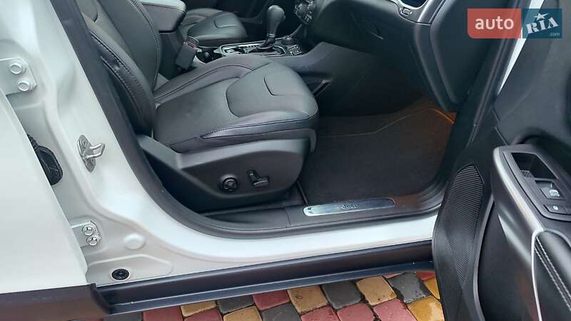 Позашляховик / Кросовер Jeep Cherokee 2019 в Полтаві