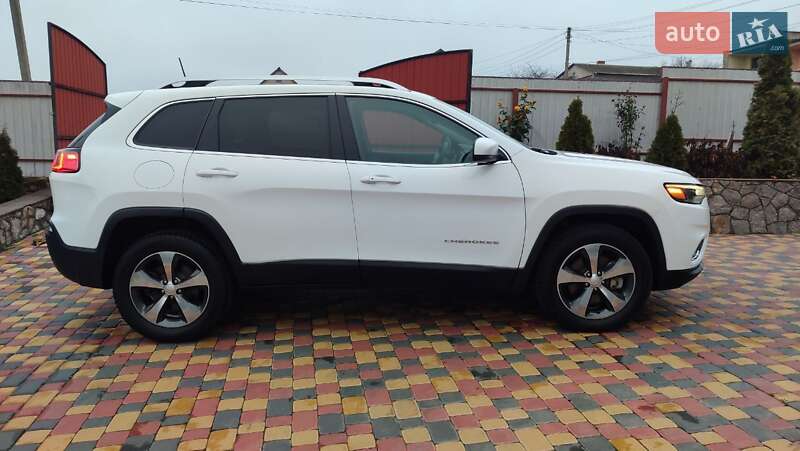 Позашляховик / Кросовер Jeep Cherokee 2019 в Полтаві