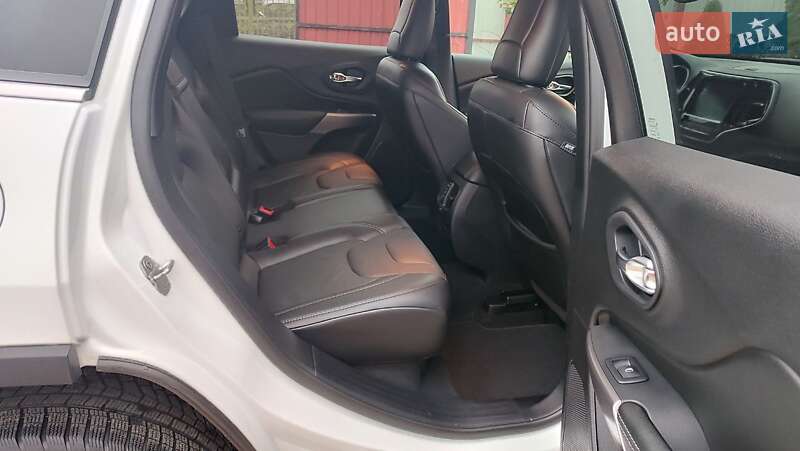 Позашляховик / Кросовер Jeep Cherokee 2019 в Полтаві