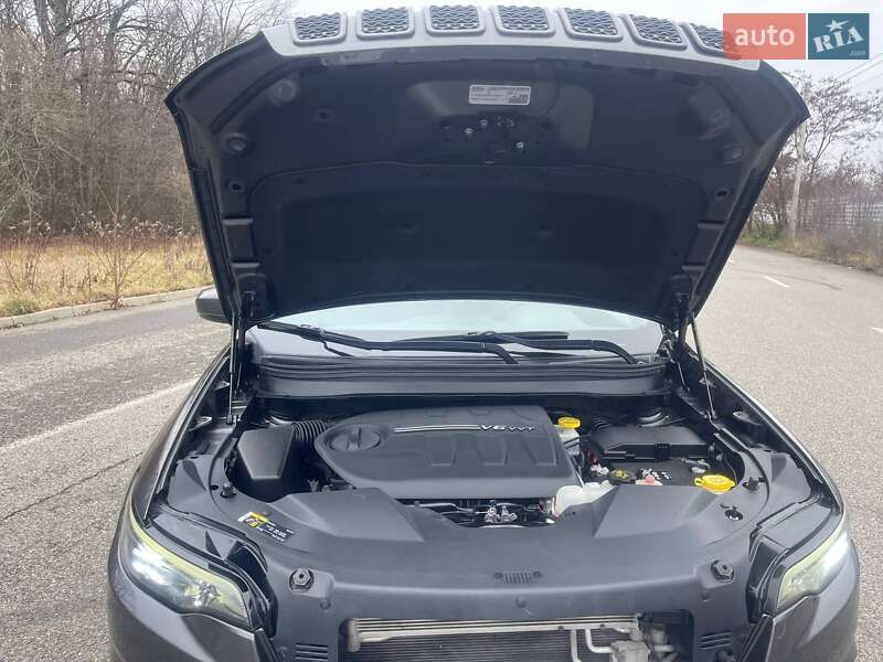 Внедорожник / Кроссовер Jeep Cherokee 2020 в Харькове