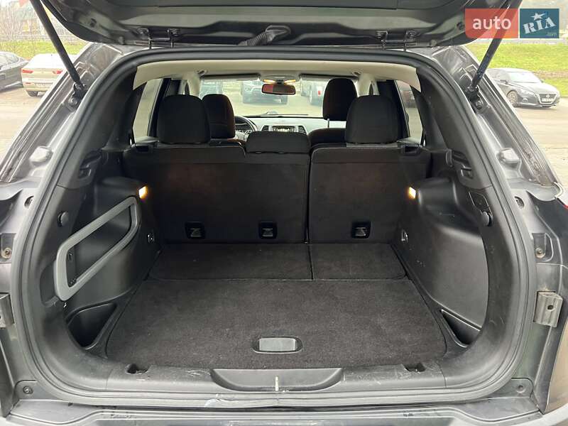 Позашляховик / Кросовер Jeep Cherokee 2014 в Києві фото 43 Позашляховик / Кросовер Jeep Cherokee 2014 в Києві