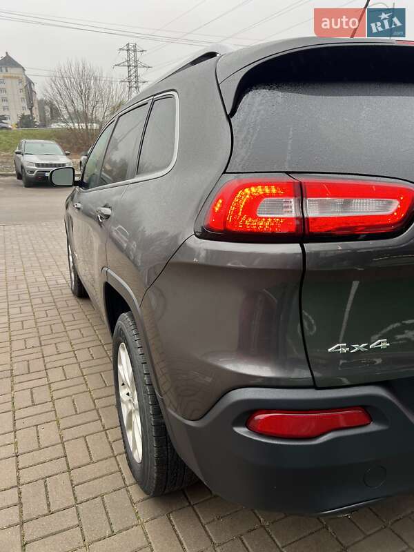 Позашляховик / Кросовер Jeep Cherokee 2014 в Києві фото 31 Позашляховик / Кросовер Jeep Cherokee 2014 в Києві