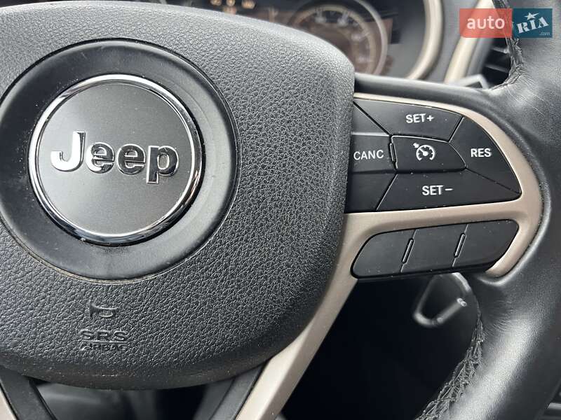 Позашляховик / Кросовер Jeep Cherokee 2014 в Києві фото 35 Позашляховик / Кросовер Jeep Cherokee 2014 в Києві